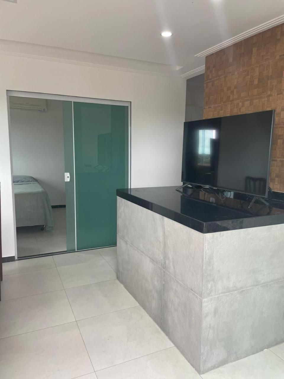 Apto Centro - 1,2km Da Rua Pedras Apartamento